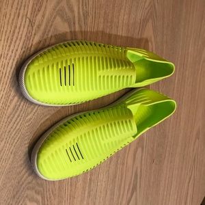 People Footwear NWOT - -The Rio - Mens Size 9